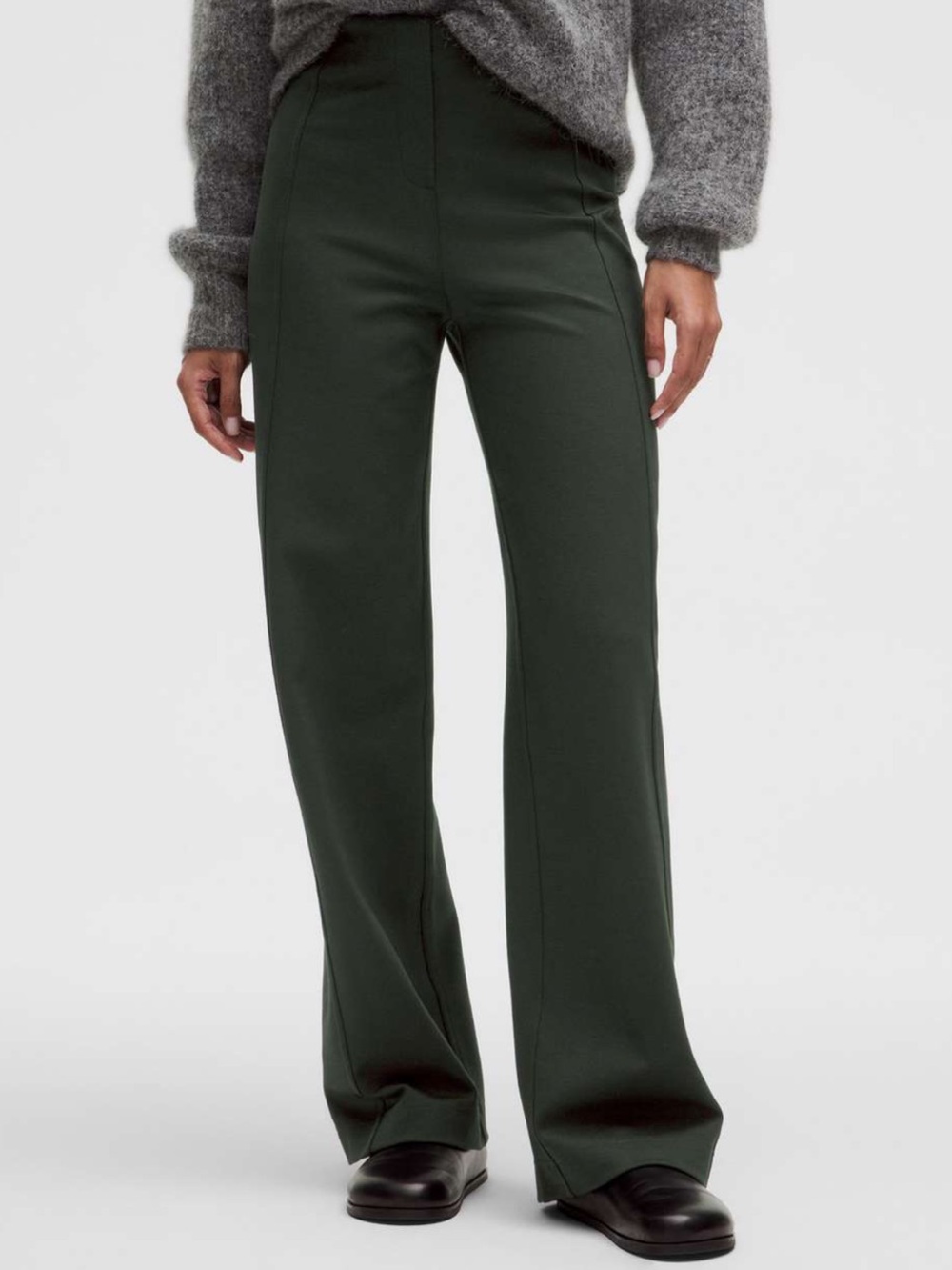 Lululemon stretch knit straight leg pull on pant